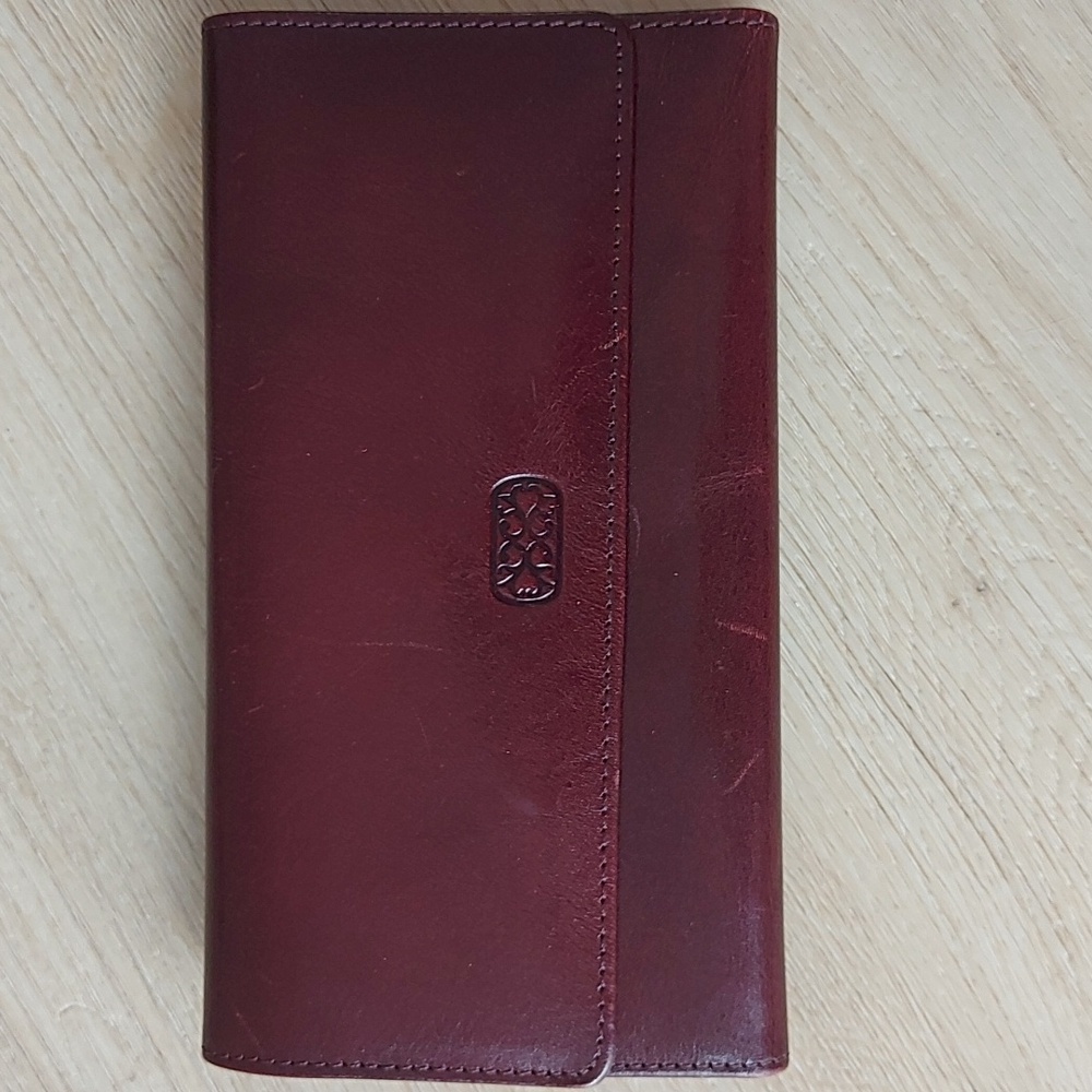 Italian Leather Burgundy Wallet – Multi-Pocket Foldable